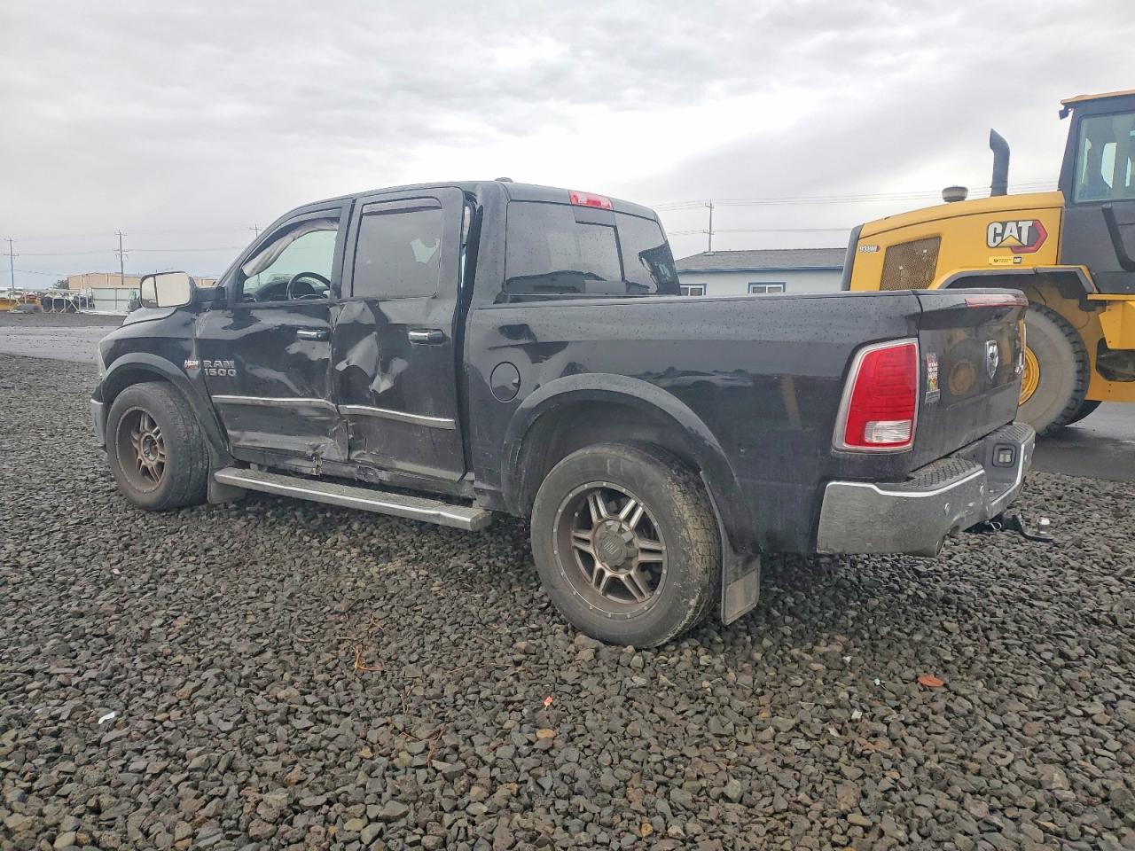 2014 RAM 1500 LARAMIE photo 2