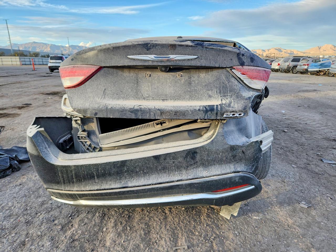 2015 CHRYSLER 200 LIMITED photo 6