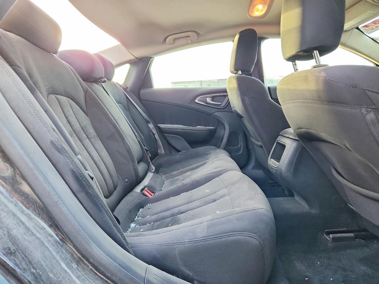 2015 CHRYSLER 200 LIMITED photo 11