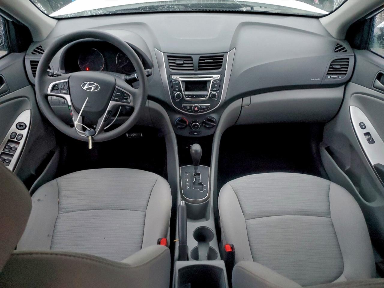 2017 HYUNDAI ACCENT SE photo 8