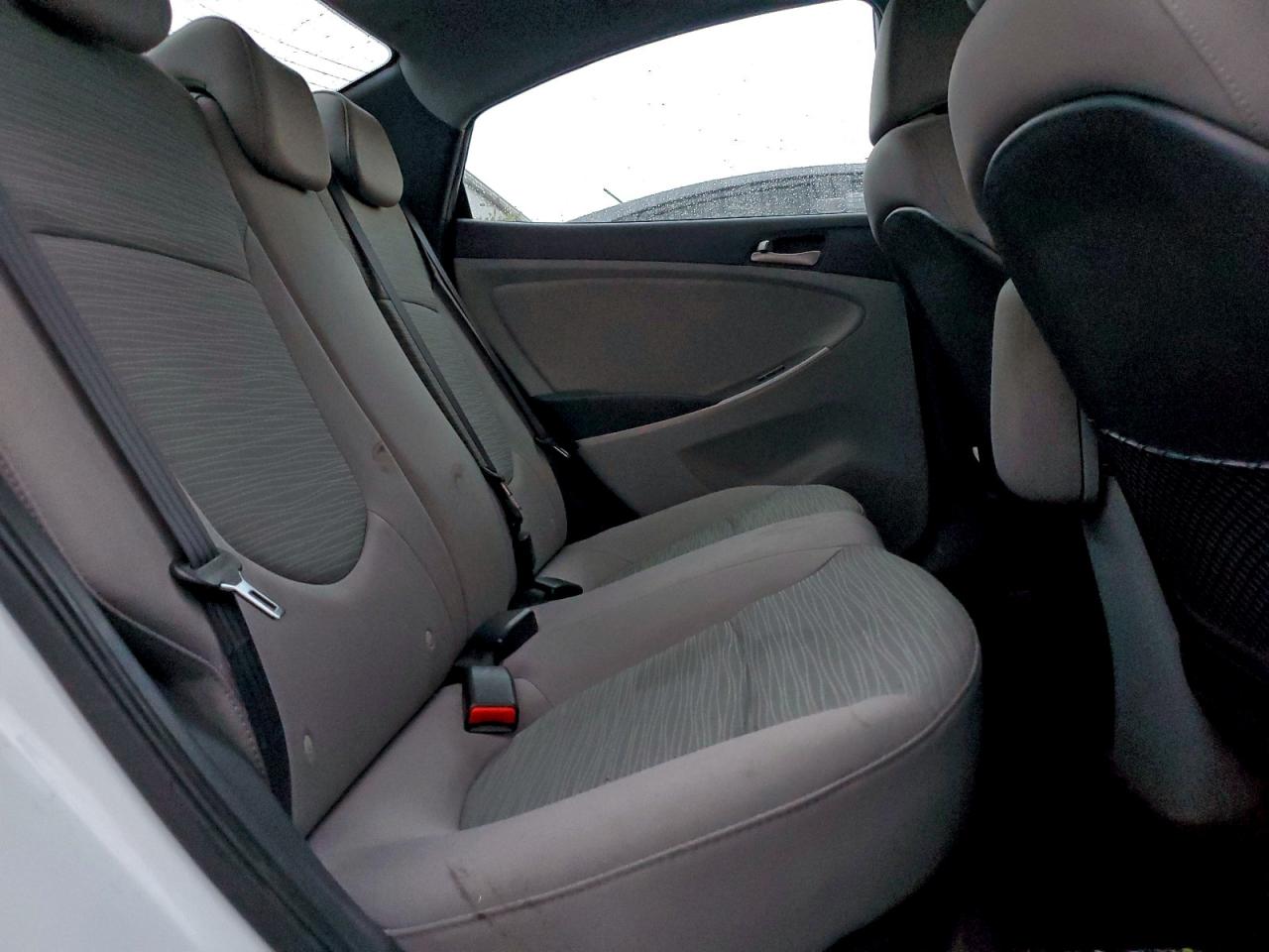 2017 HYUNDAI ACCENT SE photo 10
