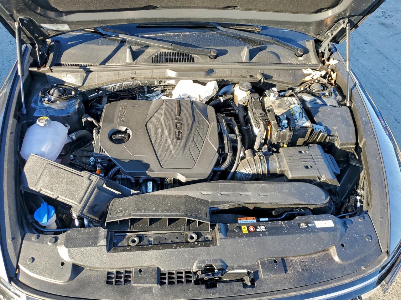 2025 HYUNDAI SONATA SE photo 11