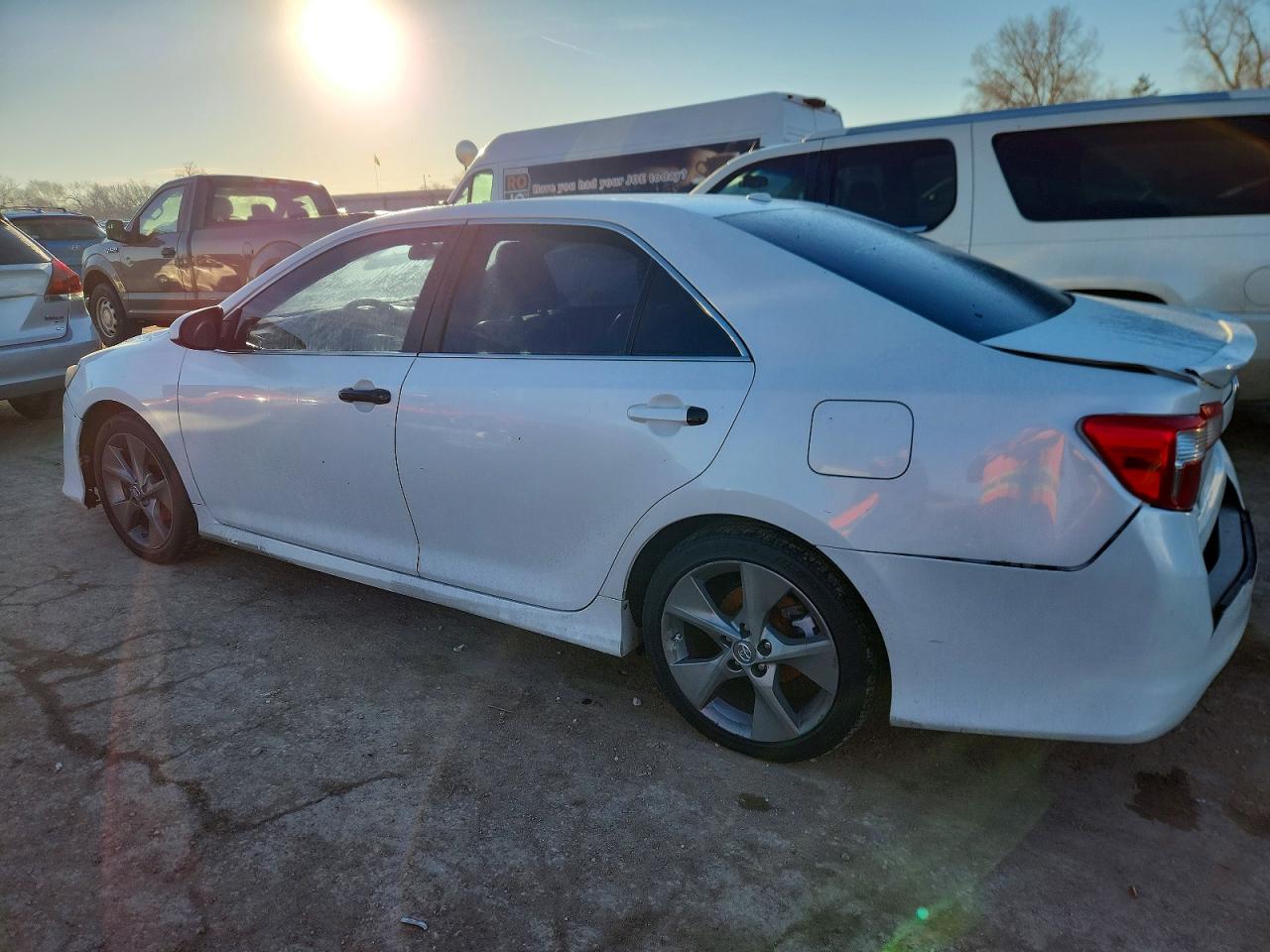 2012 TOYOTA CAMRY BASE photo 2