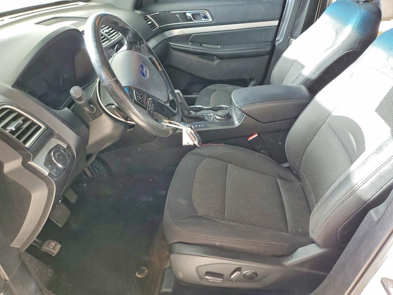 2016 FORD EXPLORER XLT photo 7