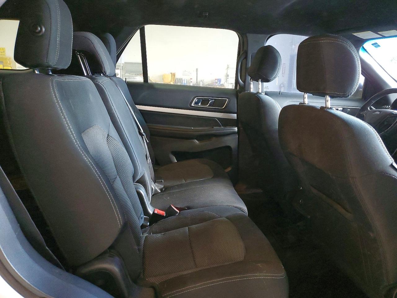 2016 FORD EXPLORER XLT photo 11