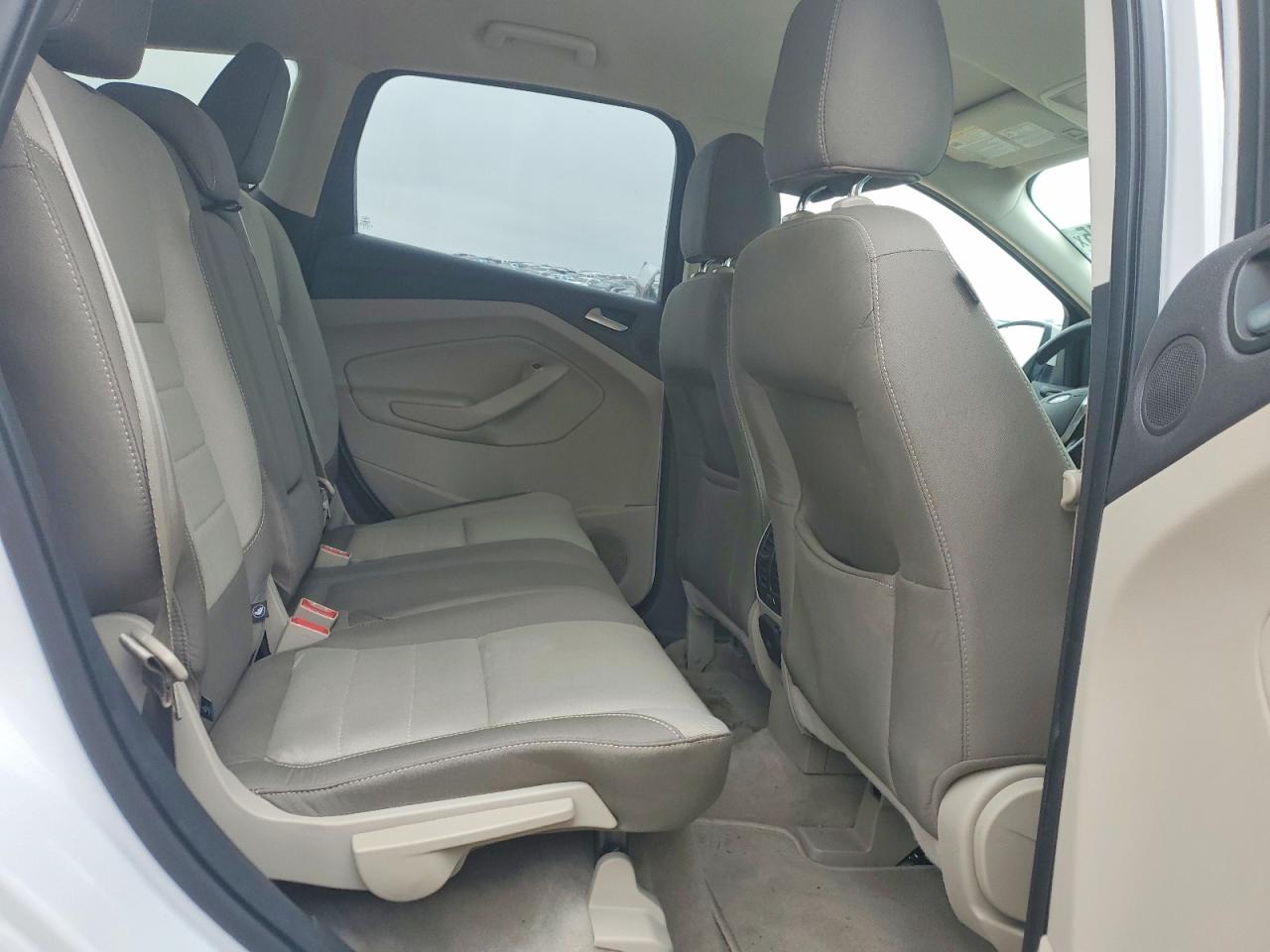 2016 FORD ESCAPE SE photo 11