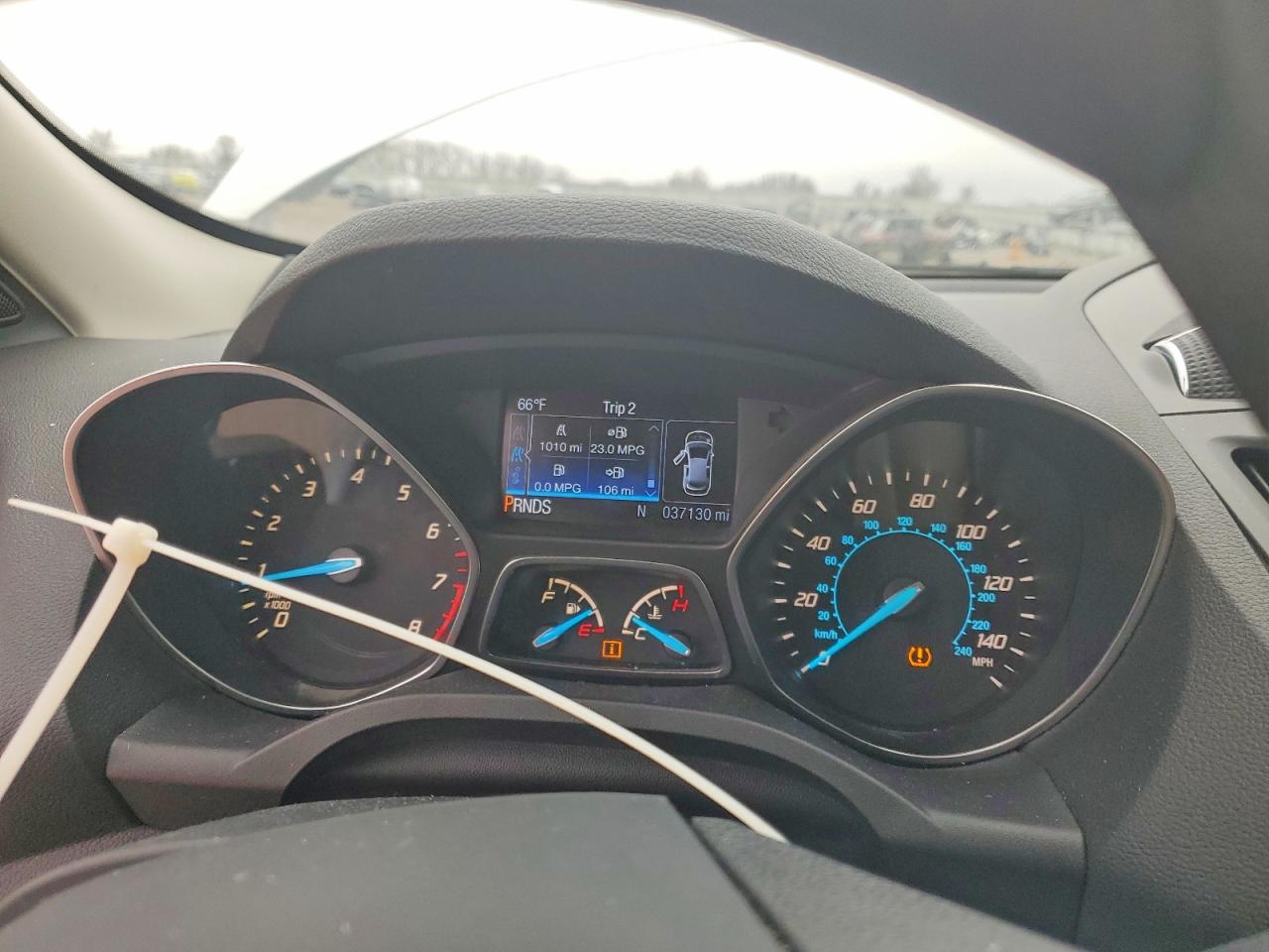 2016 FORD ESCAPE SE photo 9