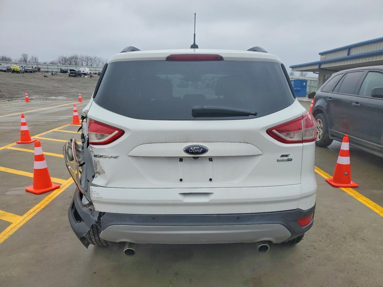 2016 FORD ESCAPE SE photo 6