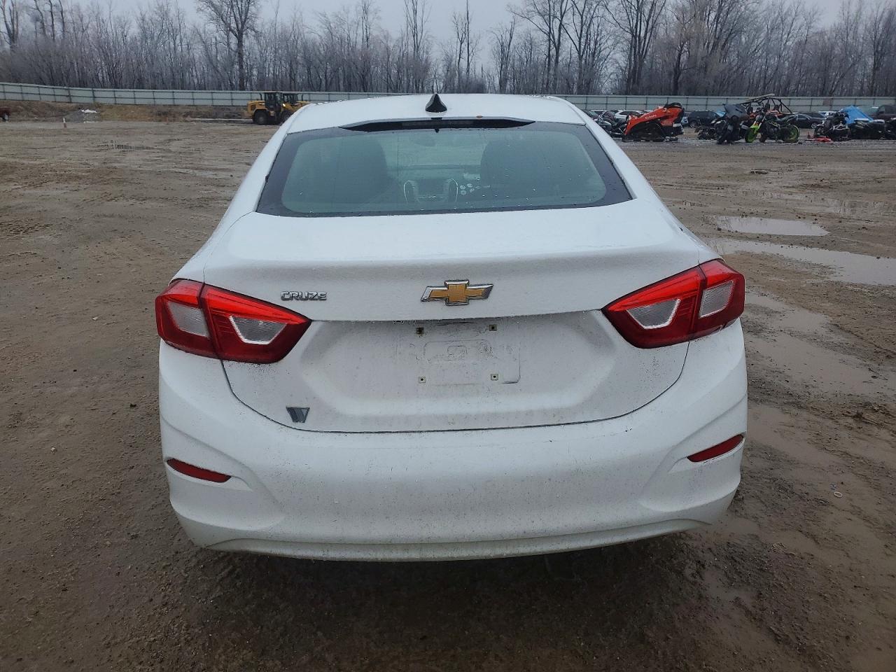 2016 CHEVROLET CRUZE LS photo 6