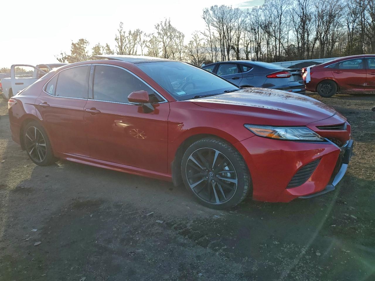 2019 TOYOTA CAMRY XSE photo 4