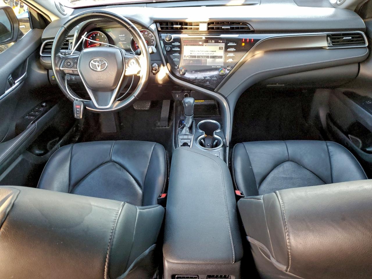 2019 TOYOTA CAMRY XSE photo 8