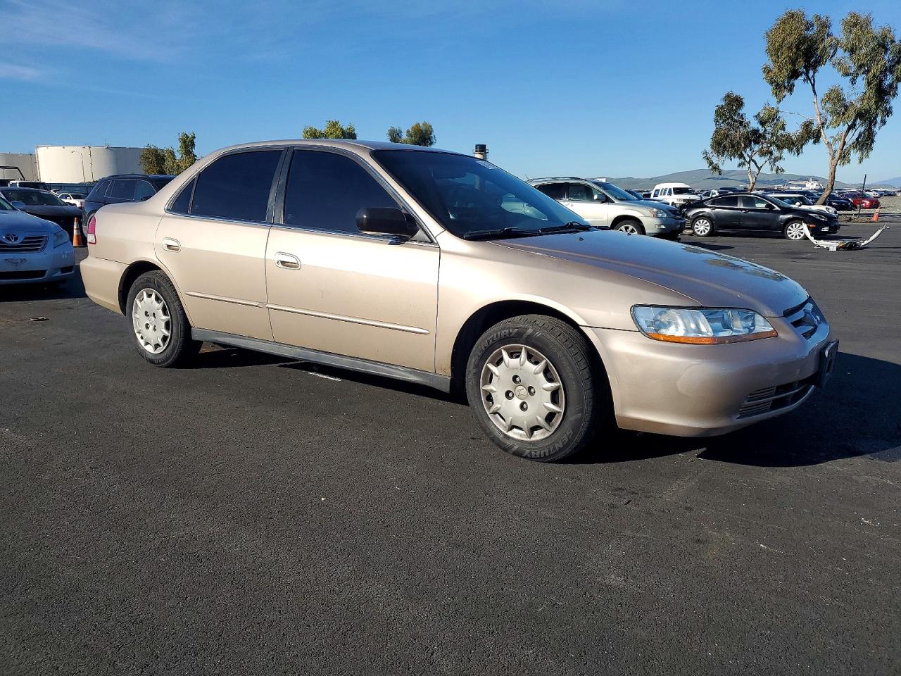 2002 HONDA ACCORD LX photo 4