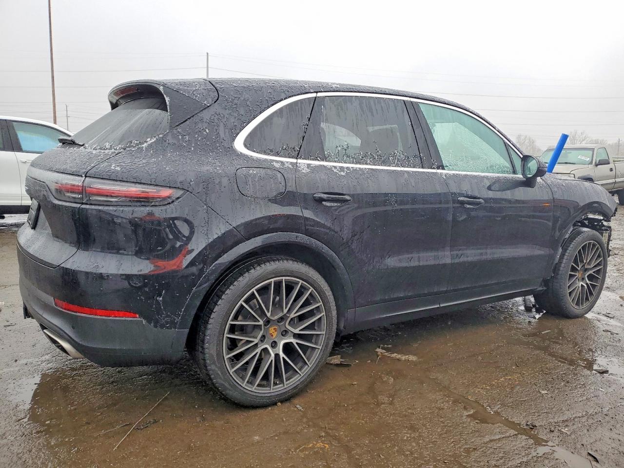2020 PORSCHE CAYENNE photo 3