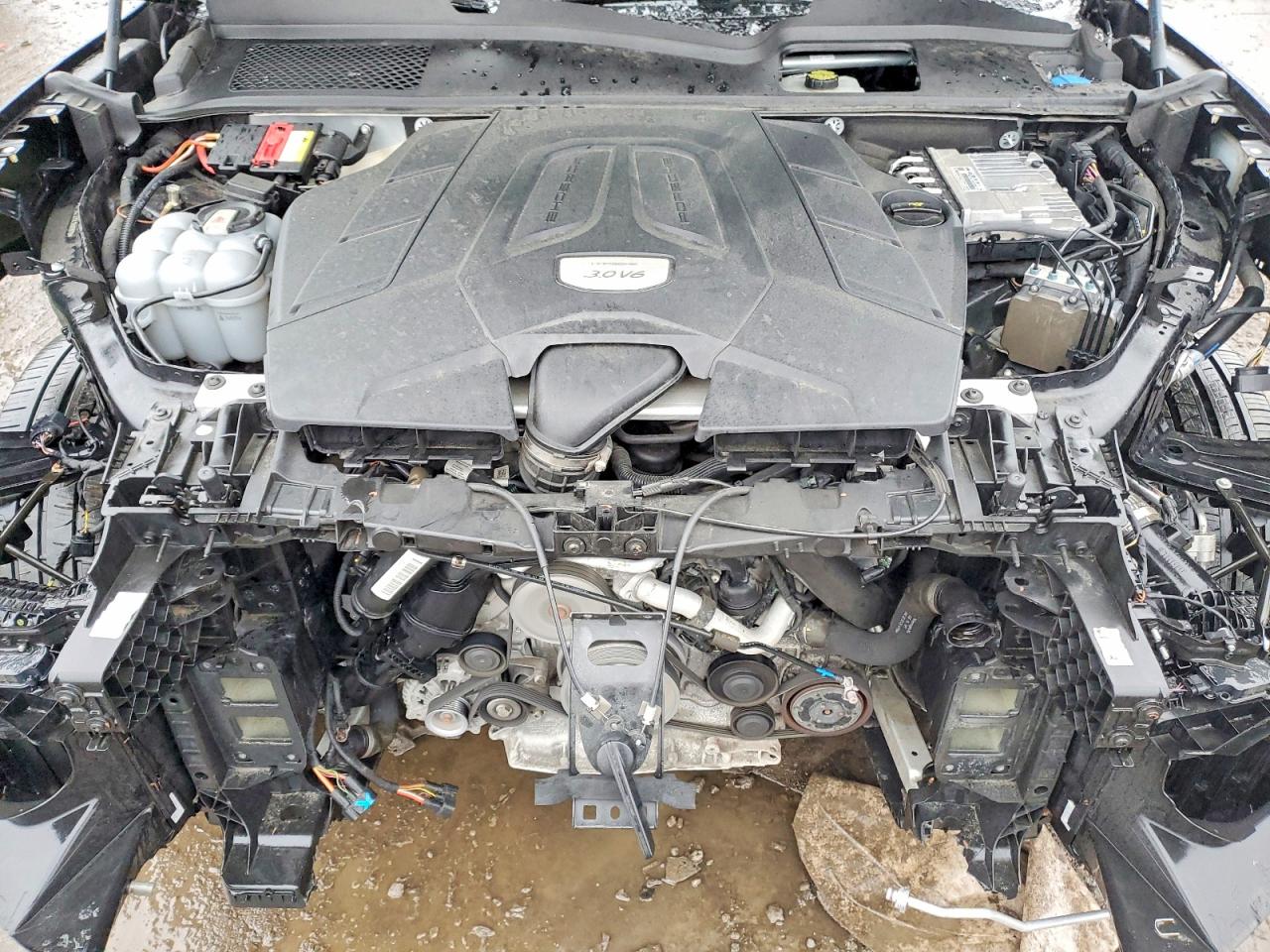 2020 PORSCHE CAYENNE photo 12