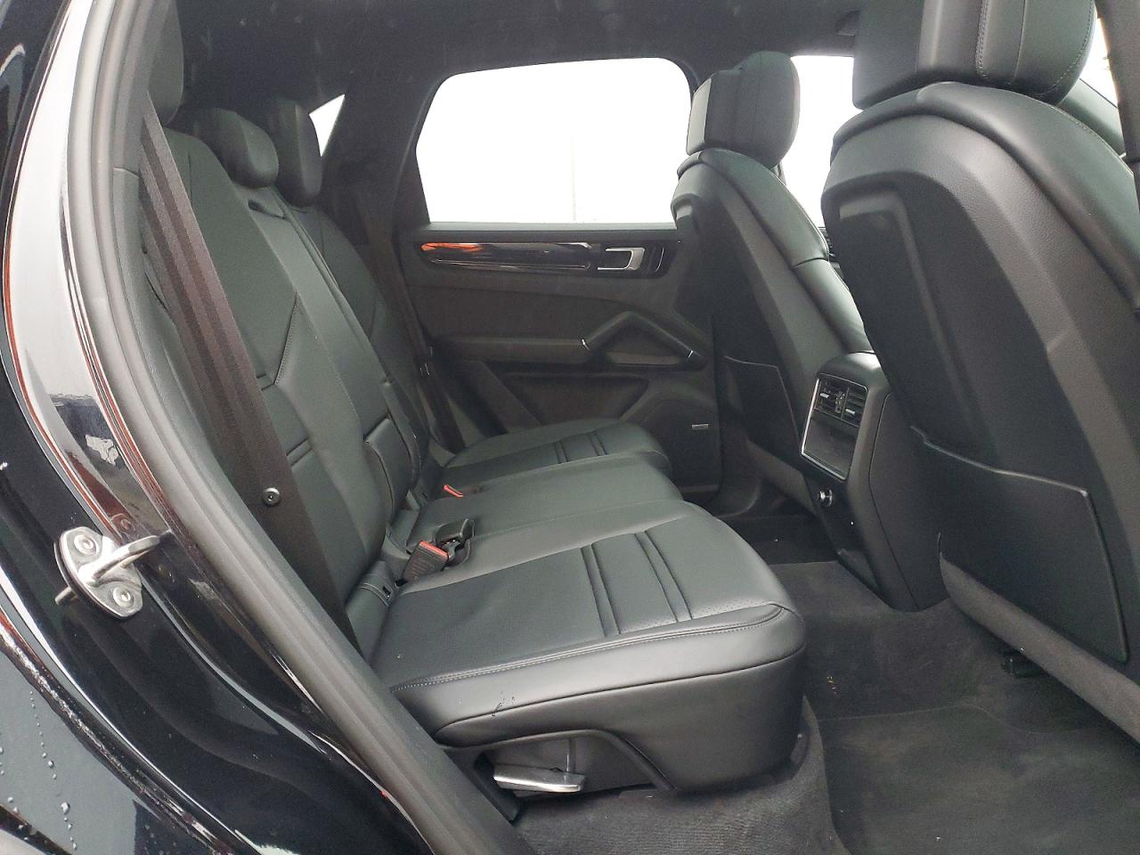 2020 PORSCHE CAYENNE photo 11