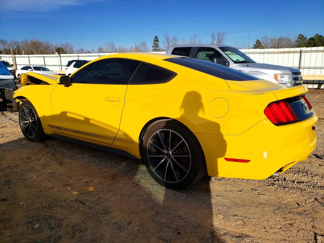 2016 FORD MUSTANG photo 2