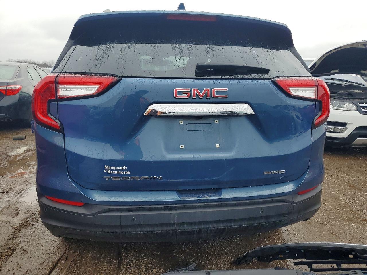 2024 GMC TERRAIN SLE photo 16