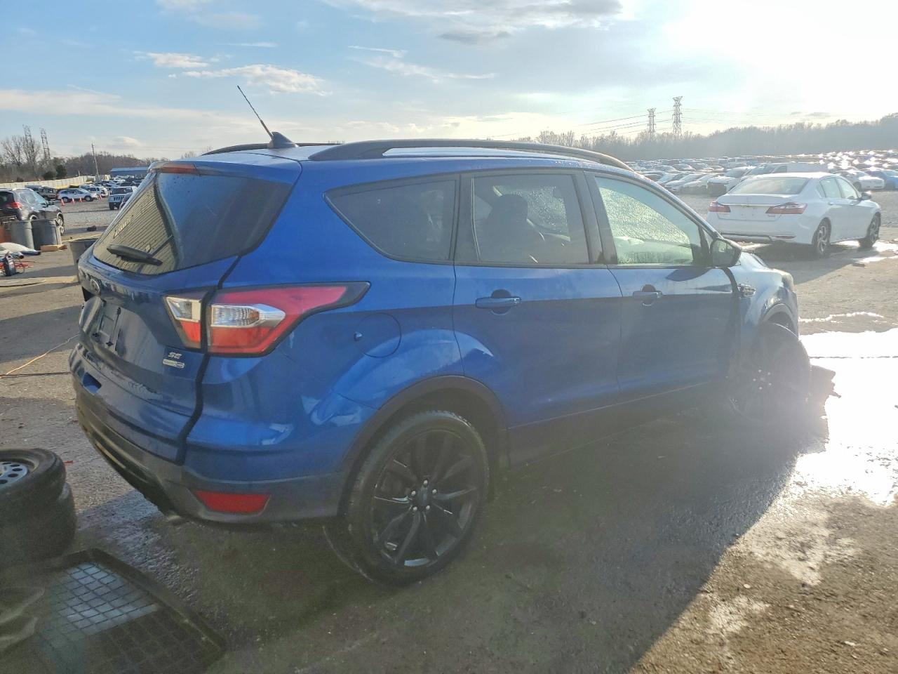 2018 FORD ESCAPE SE photo 3