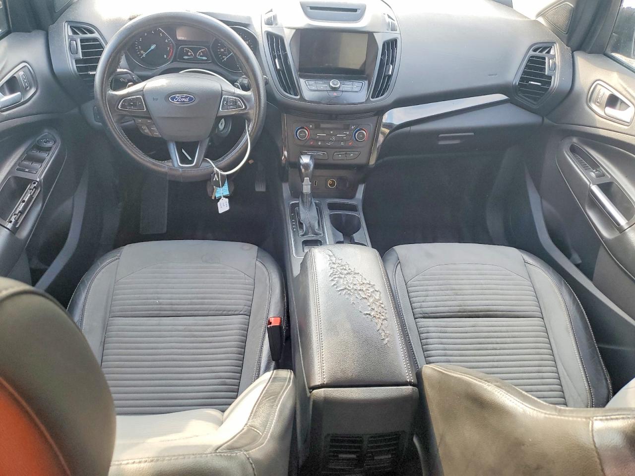 2018 FORD ESCAPE SE photo 8