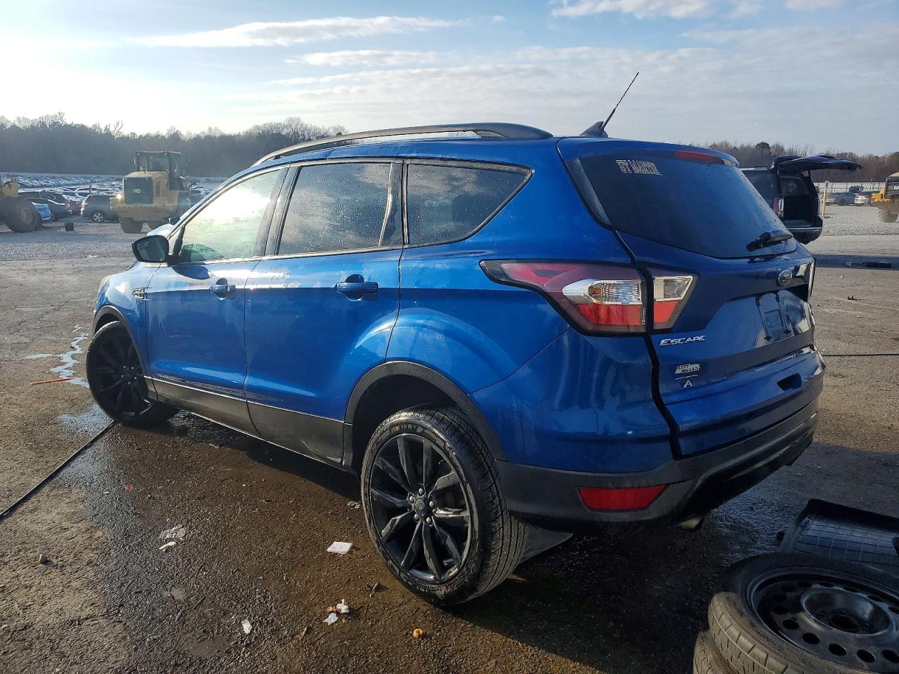 2018 FORD ESCAPE SE photo 2