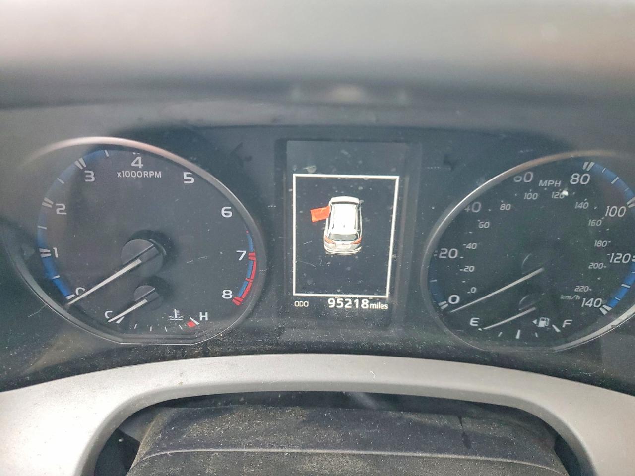 2018 TOYOTA RAV4 XLE photo 9