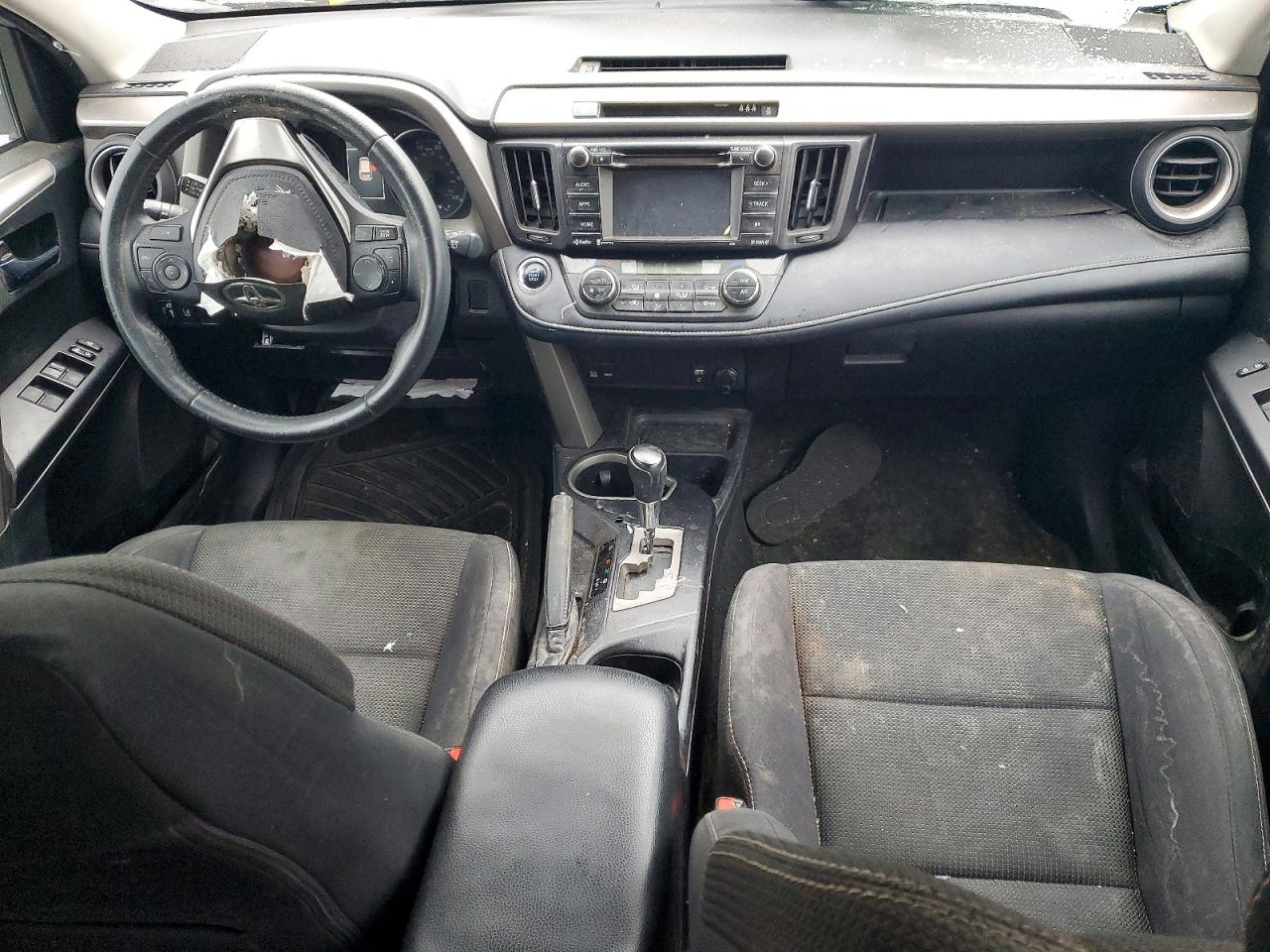 2018 TOYOTA RAV4 XLE photo 8