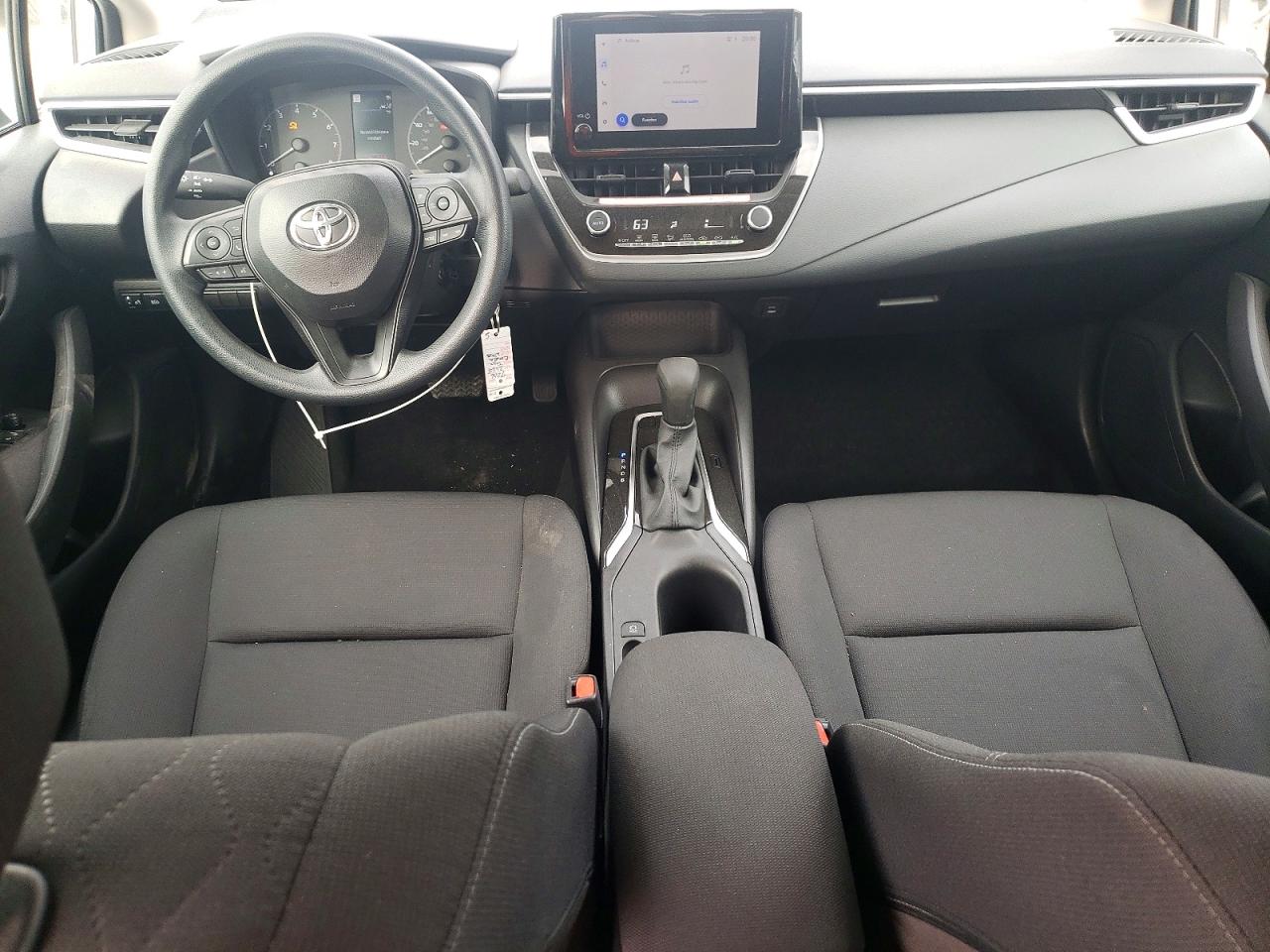 2025 TOYOTA COROLLA LE photo 8