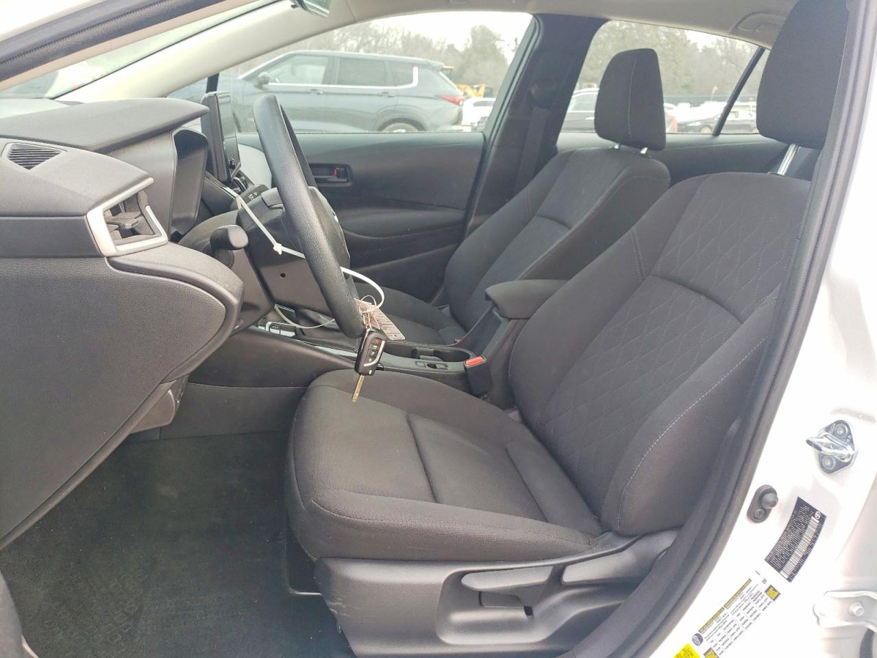 2025 TOYOTA COROLLA LE photo 7