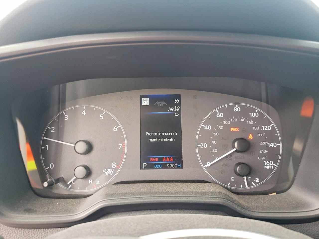 2025 TOYOTA COROLLA LE photo 9