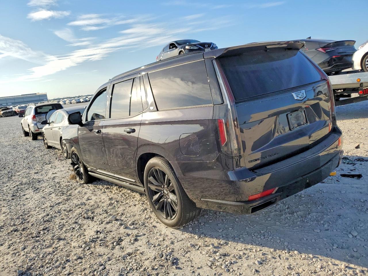 2022 CADILLAC ESCALADE SPORT PLATINUM photo 2