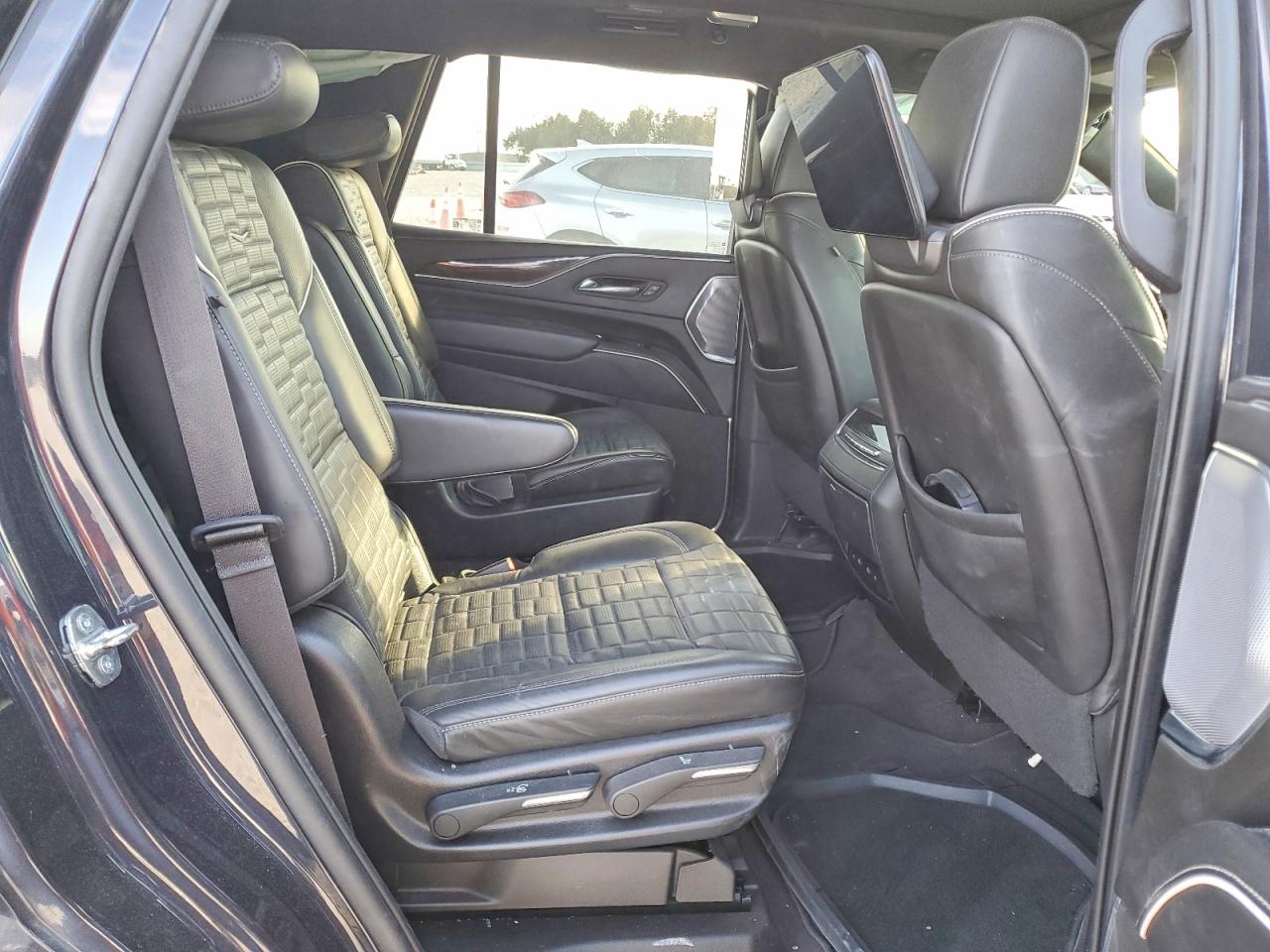 2022 CADILLAC ESCALADE SPORT PLATINUM photo 11