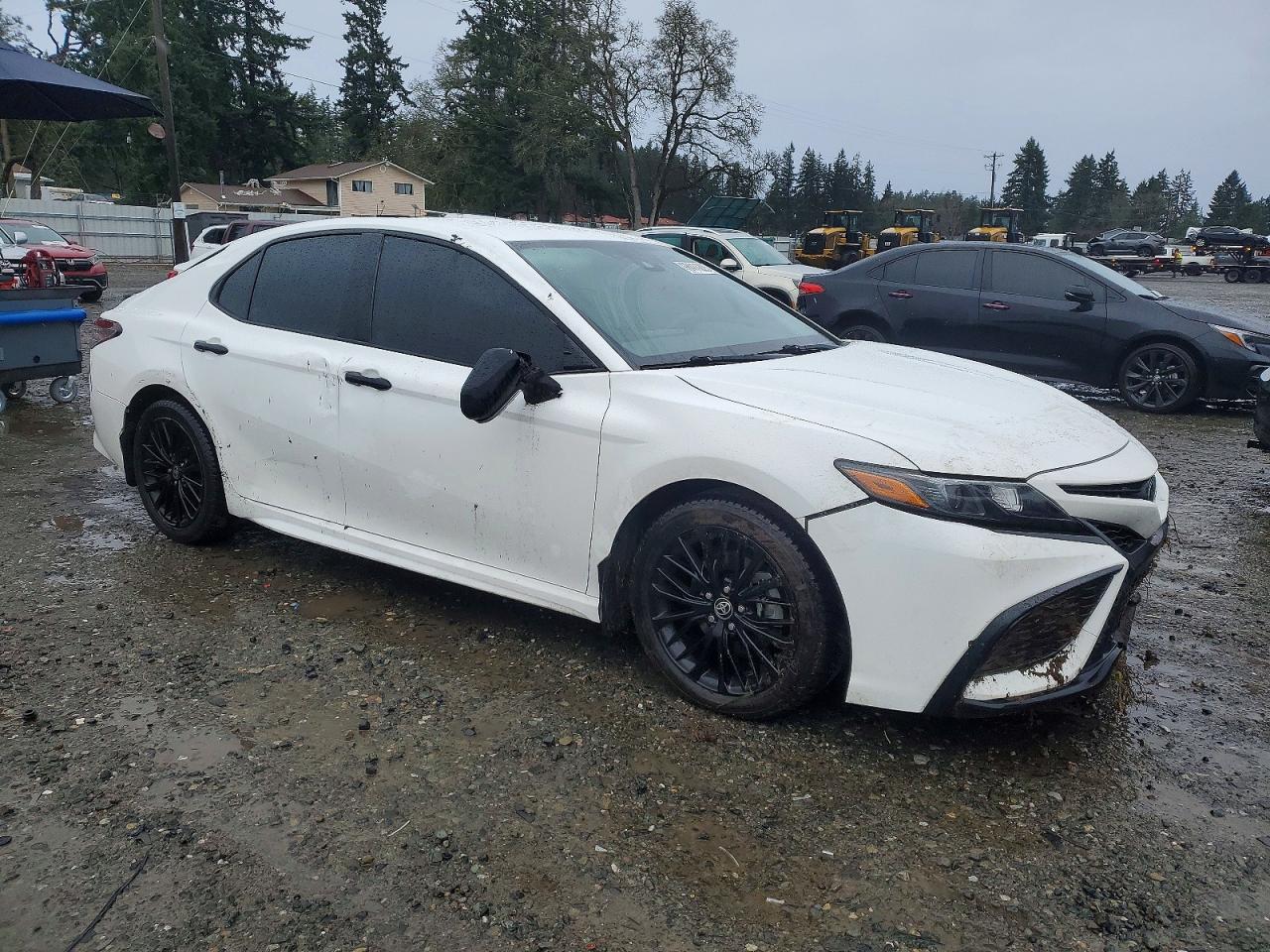 2022 TOYOTA CAMRY SE photo 4