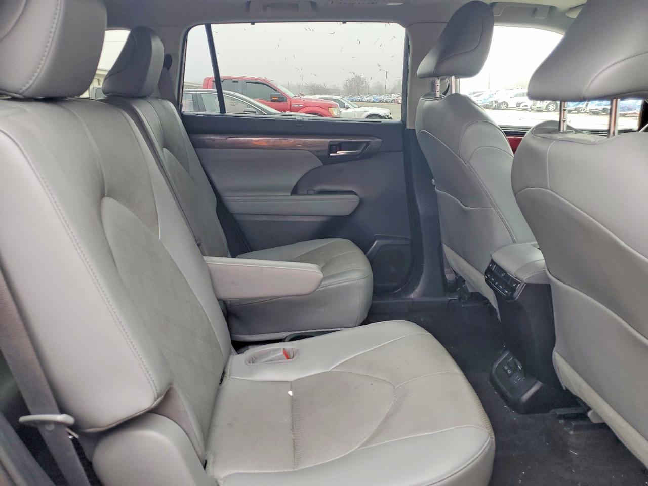 2023 TOYOTA HIGHLANDER L photo 11