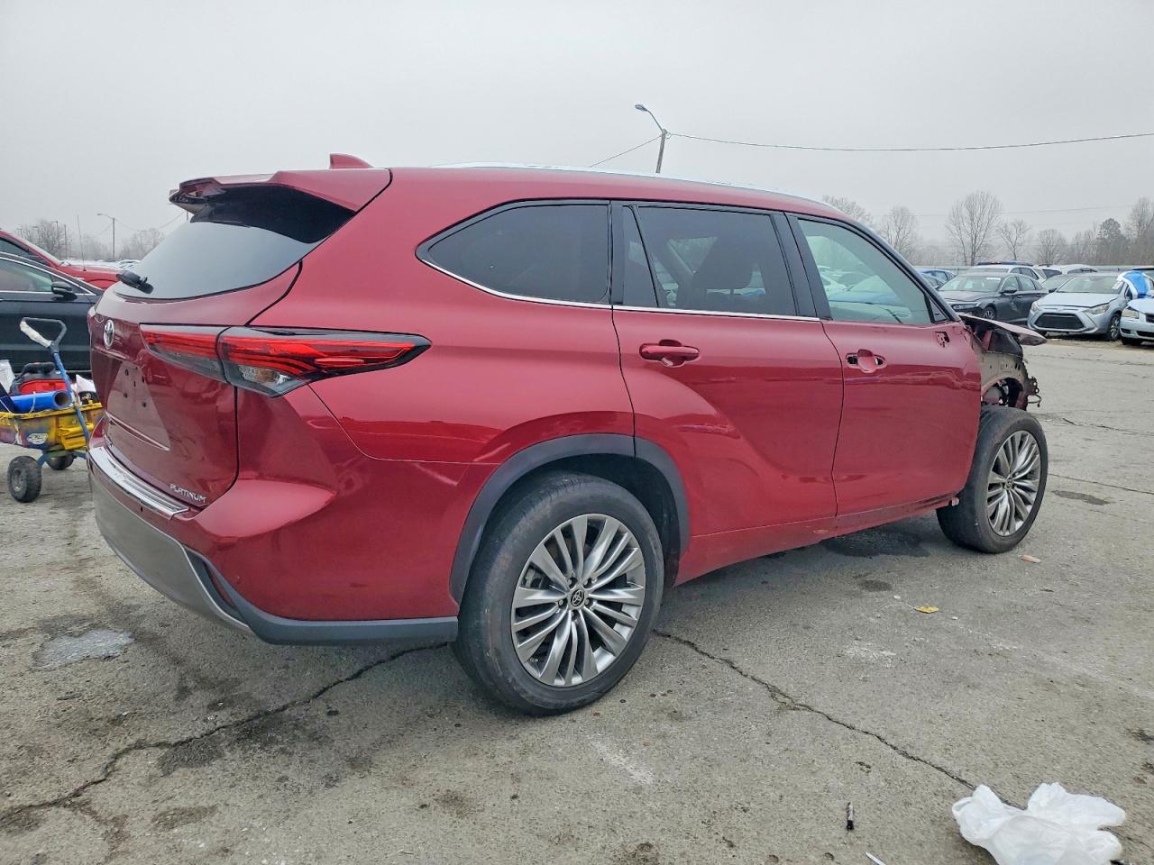 2023 TOYOTA HIGHLANDER L photo 3