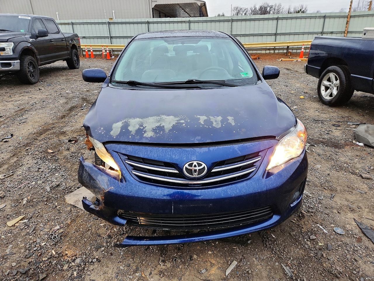 2013 TOYOTA COROLLA BASE photo 5
