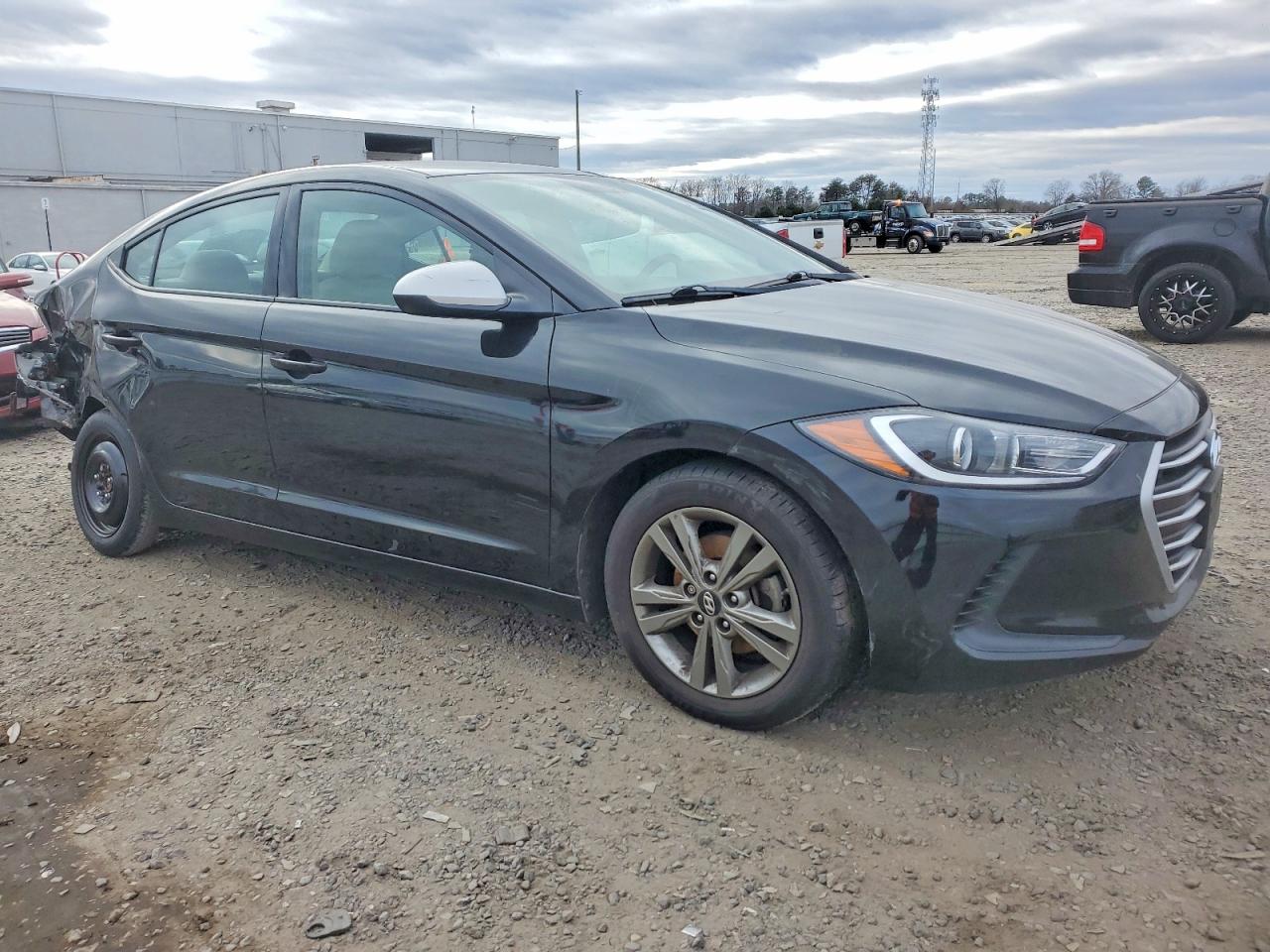 2018 HYUNDAI ELANTRA SEL photo 4