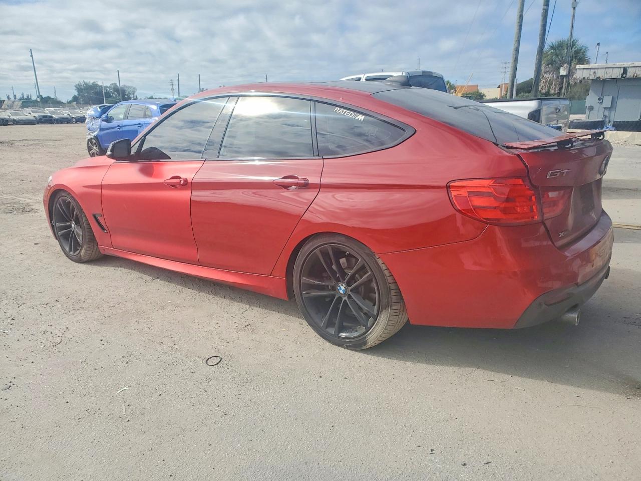 2015 BMW 335 XIGT photo 2