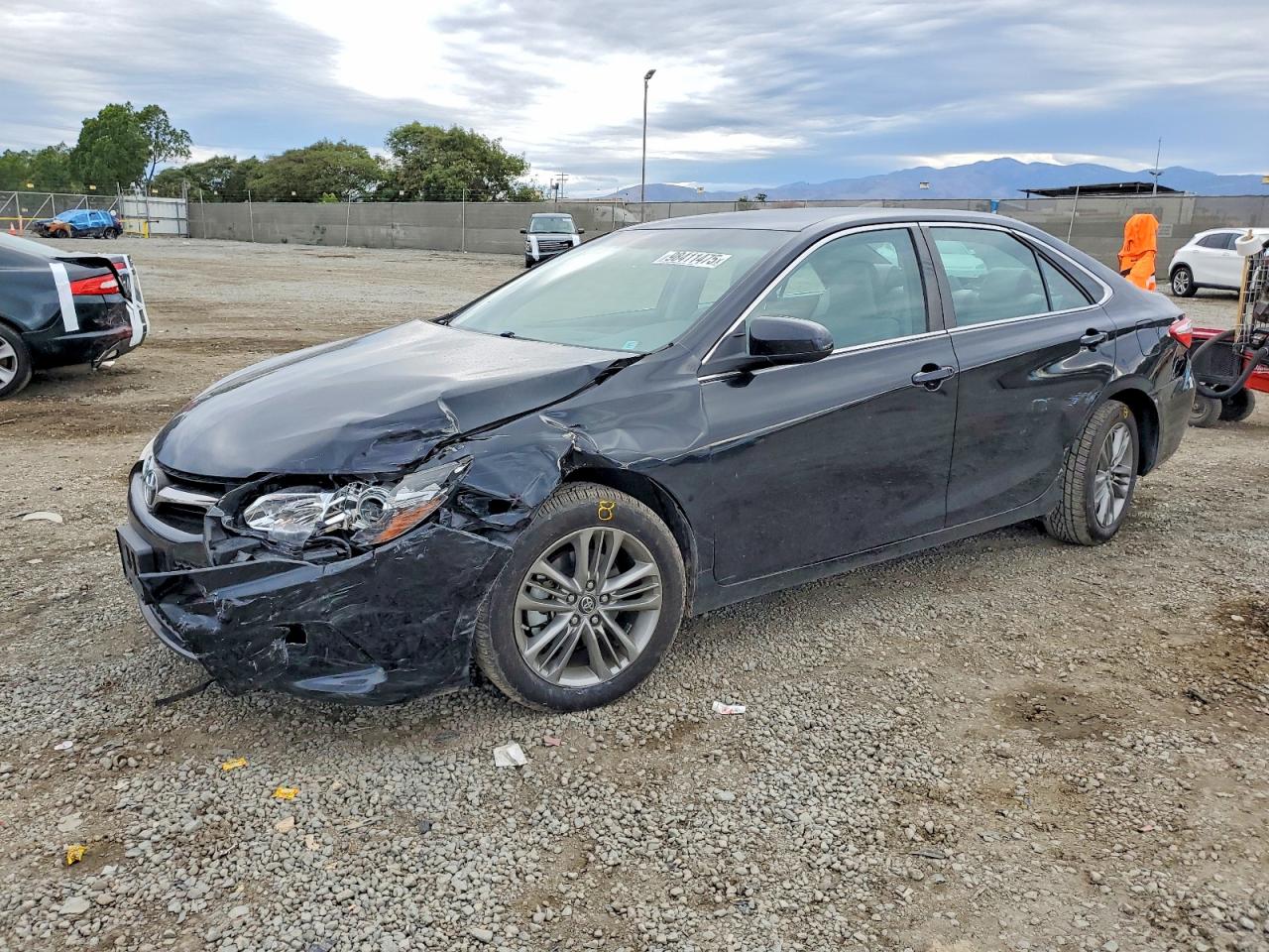 2017 TOYOTA CAMRY