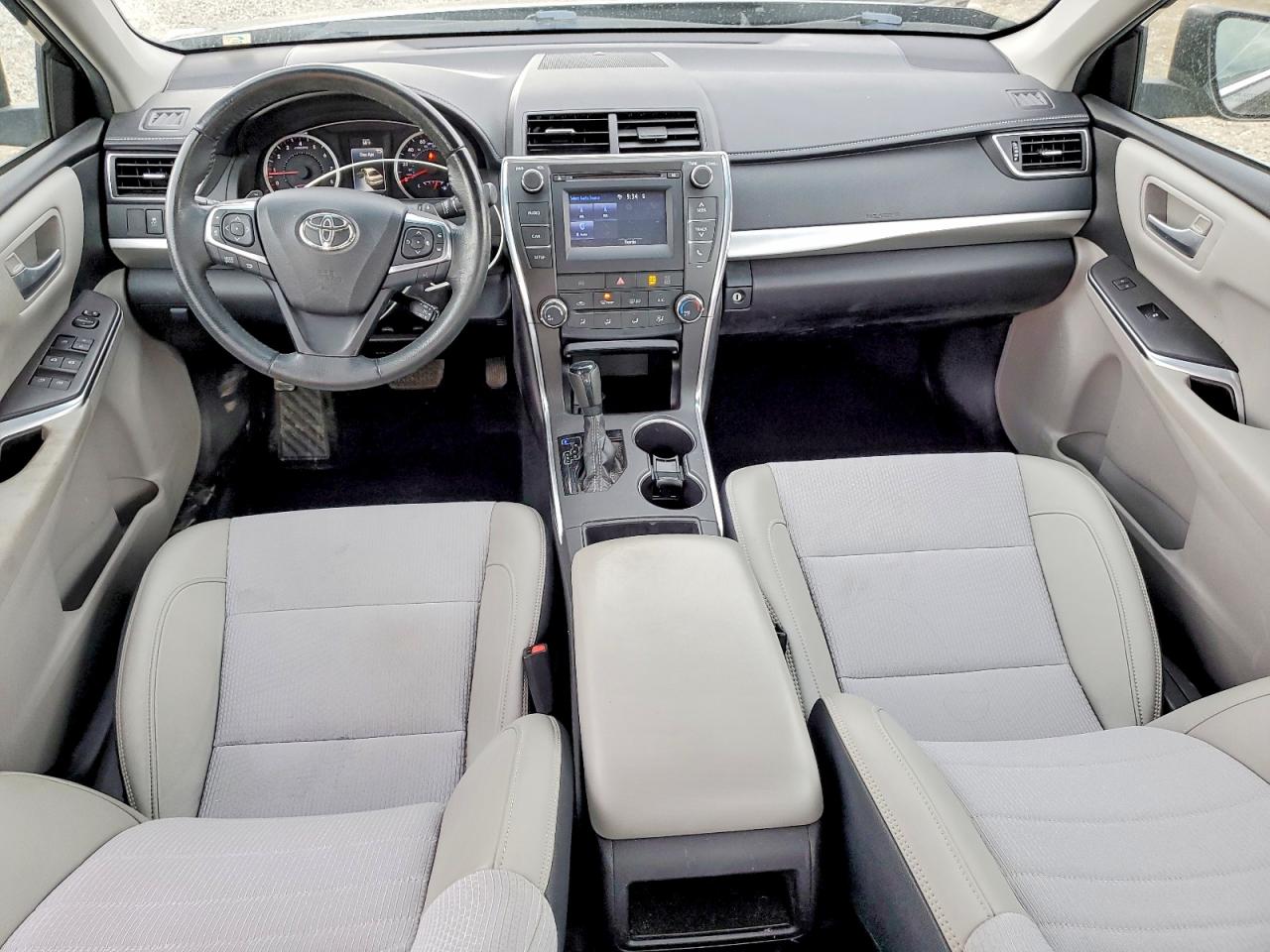 2017 TOYOTA CAMRY LE photo 8