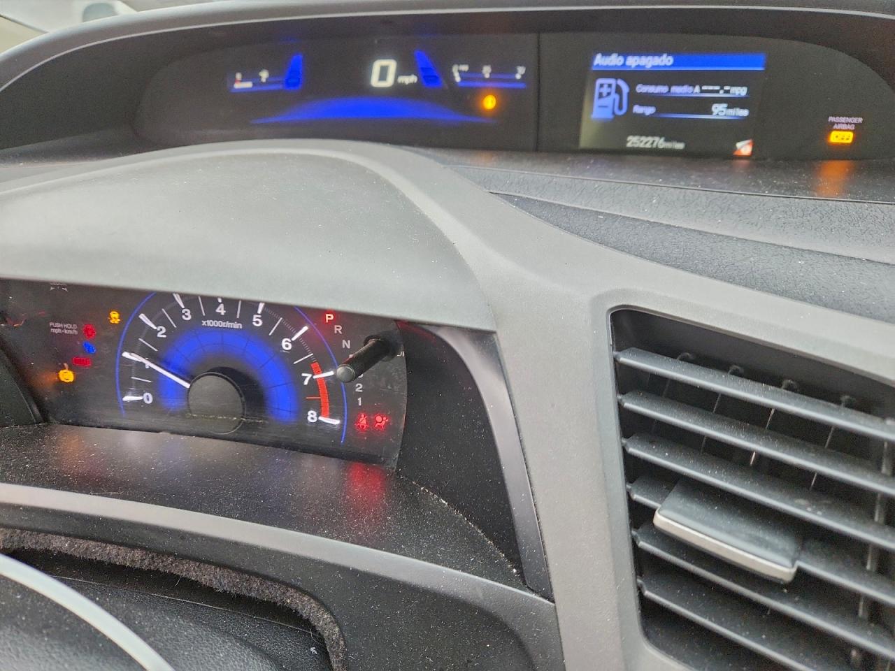 2012 HONDA CIVIC LX photo 9