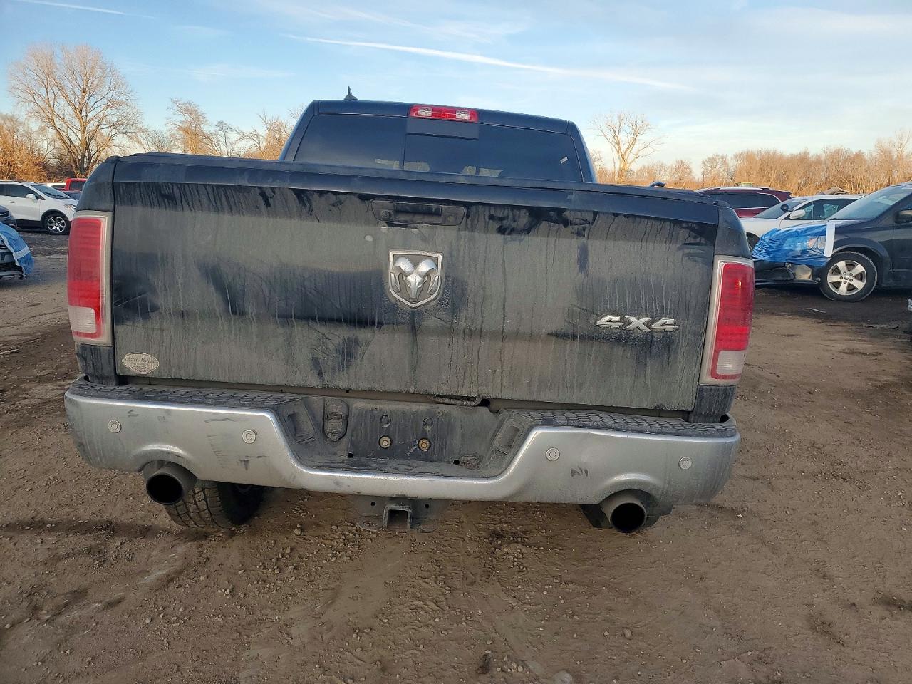 2017 RAM 1500 LARAMIE photo 6