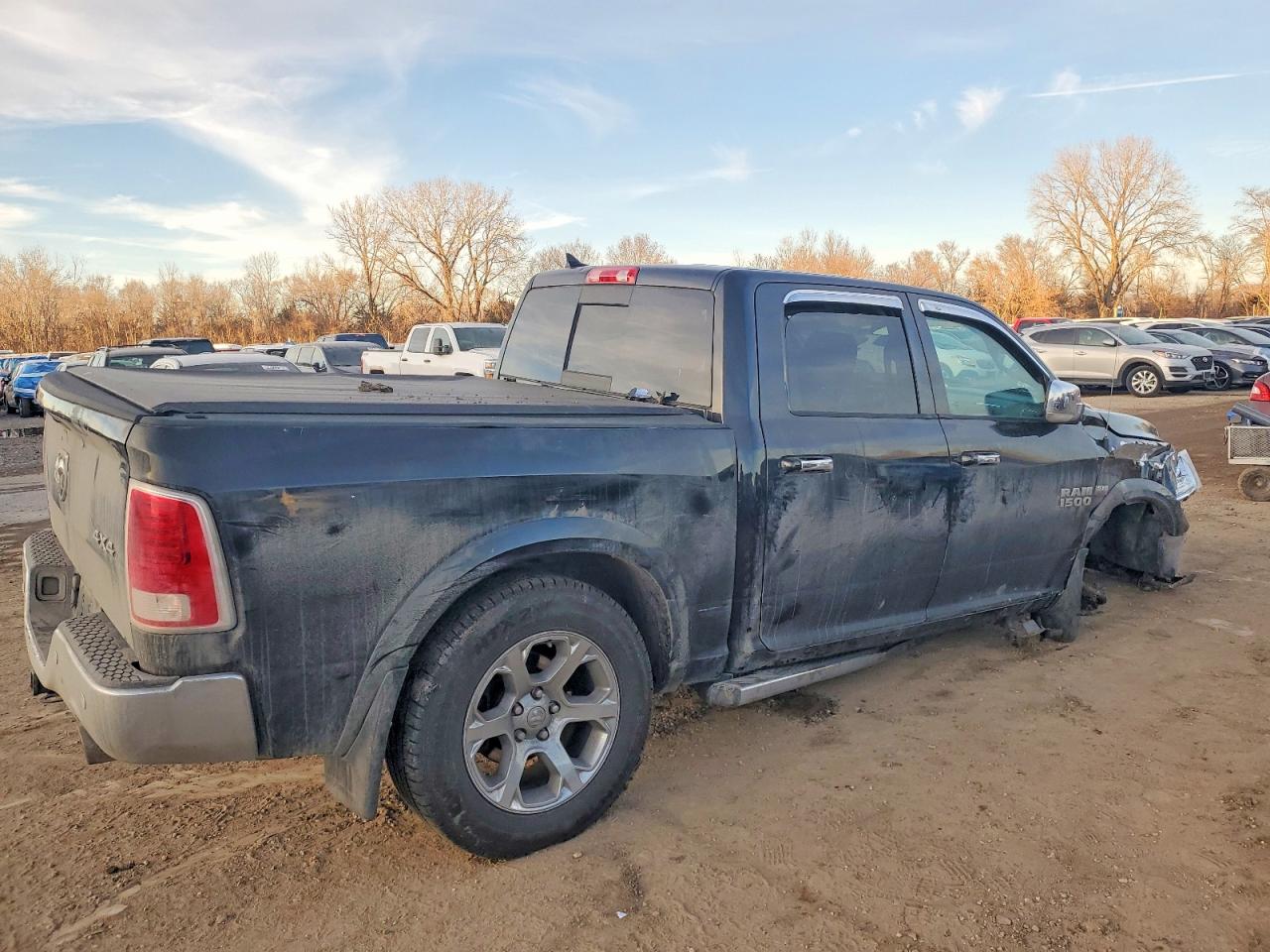 2017 RAM 1500 LARAMIE photo 3