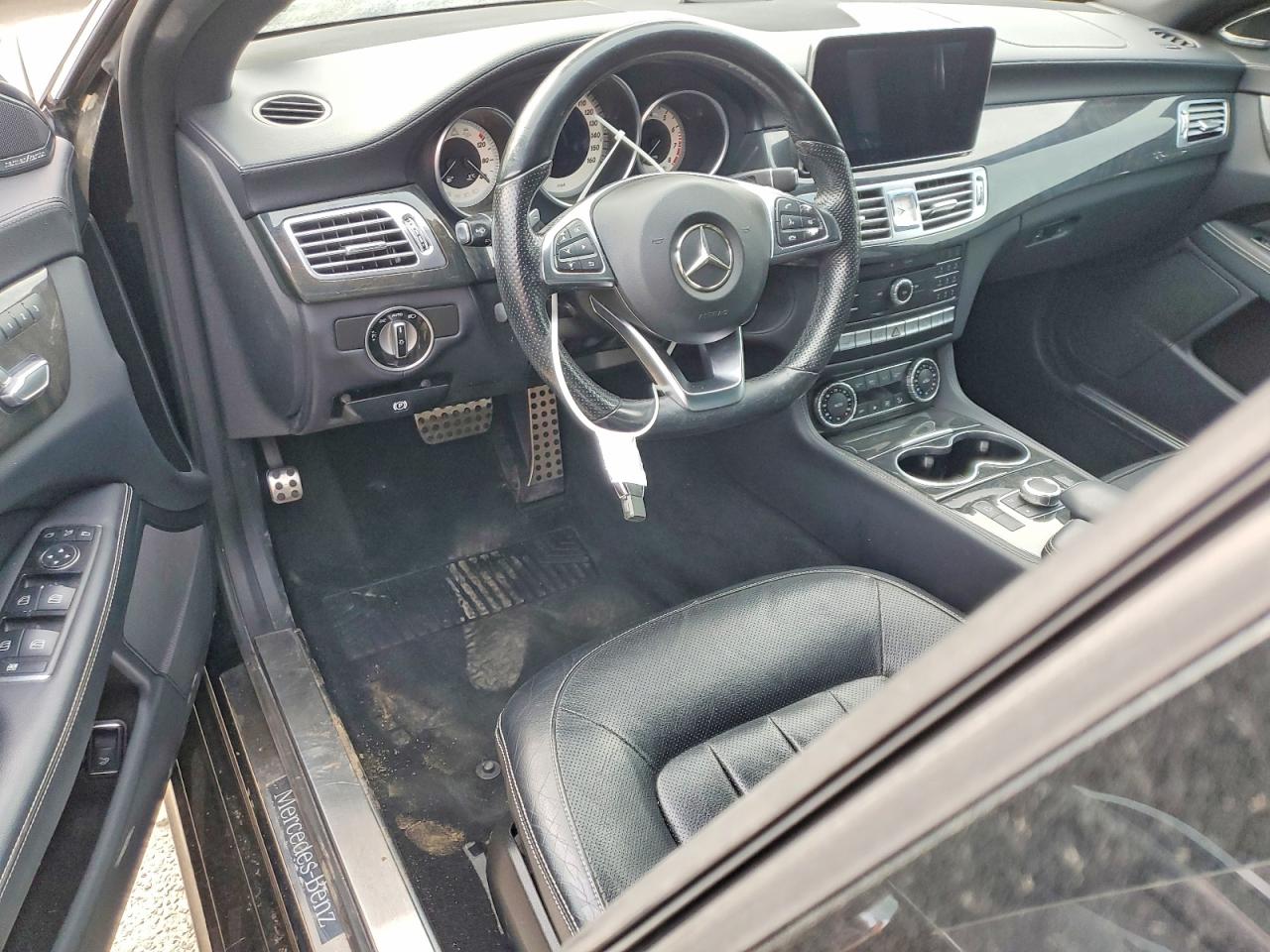 2017 MERCEDES-BENZ CLS 550 4MATIC photo 8
