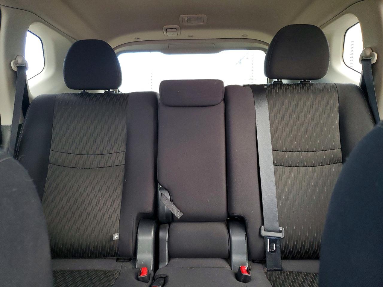 2019 NISSAN ROGUE S photo 10