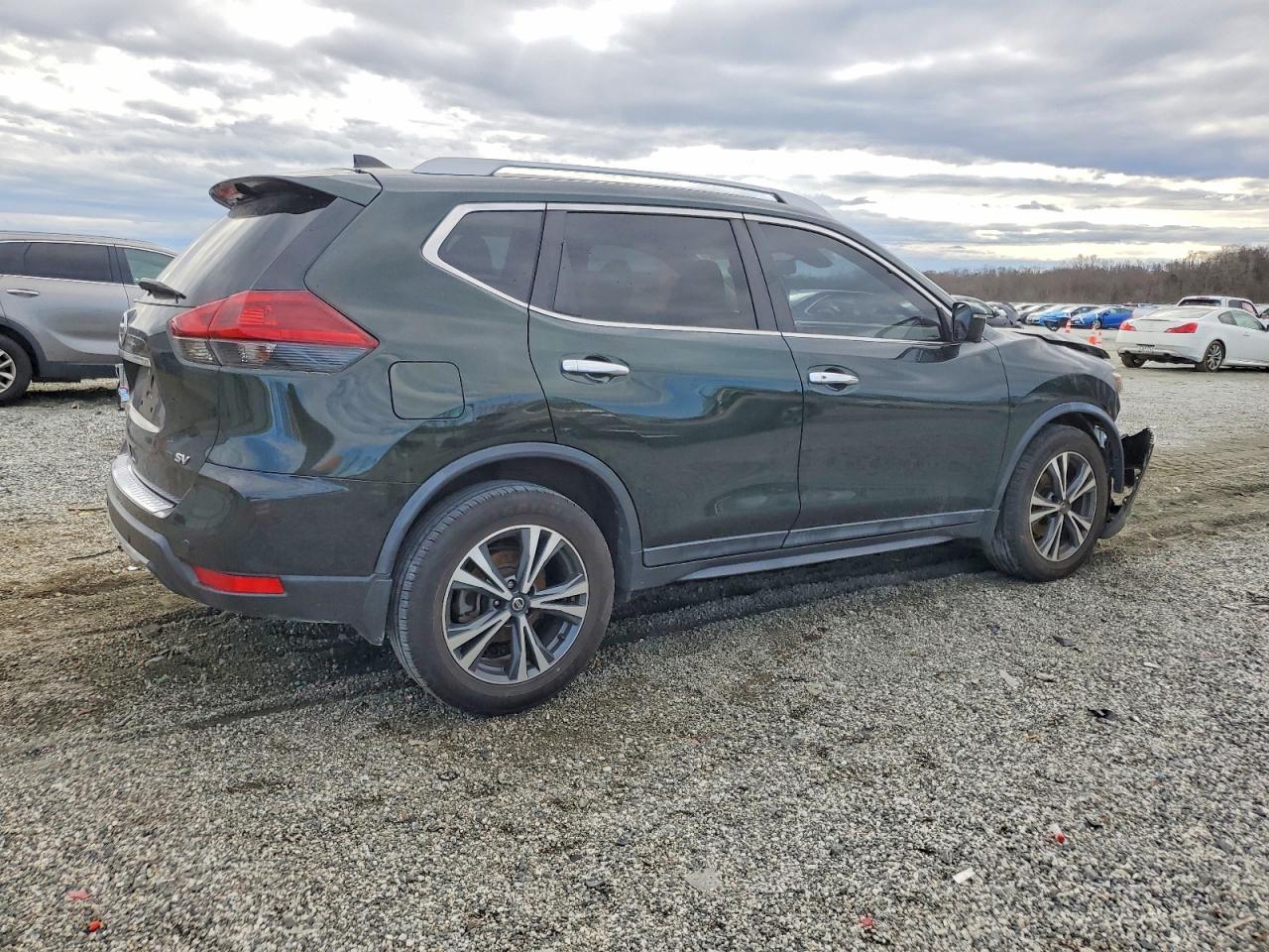 2019 NISSAN ROGUE S photo 3
