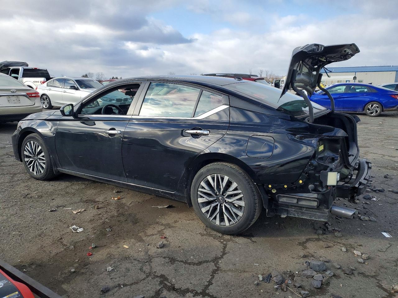 2024 NISSAN ALTIMA SV photo 2