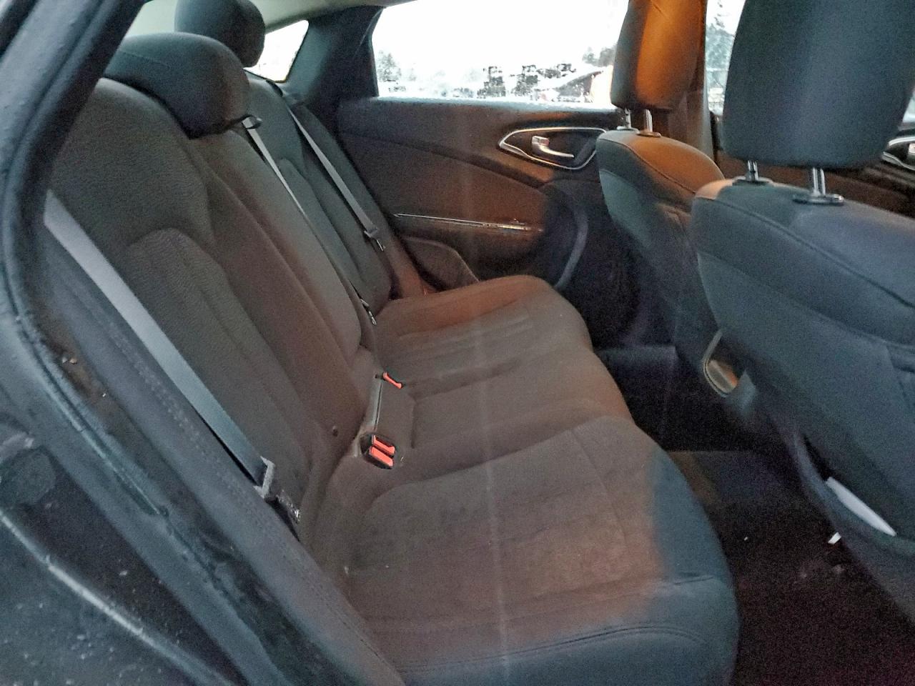 2016 CHRYSLER 200 LIMITED photo 10