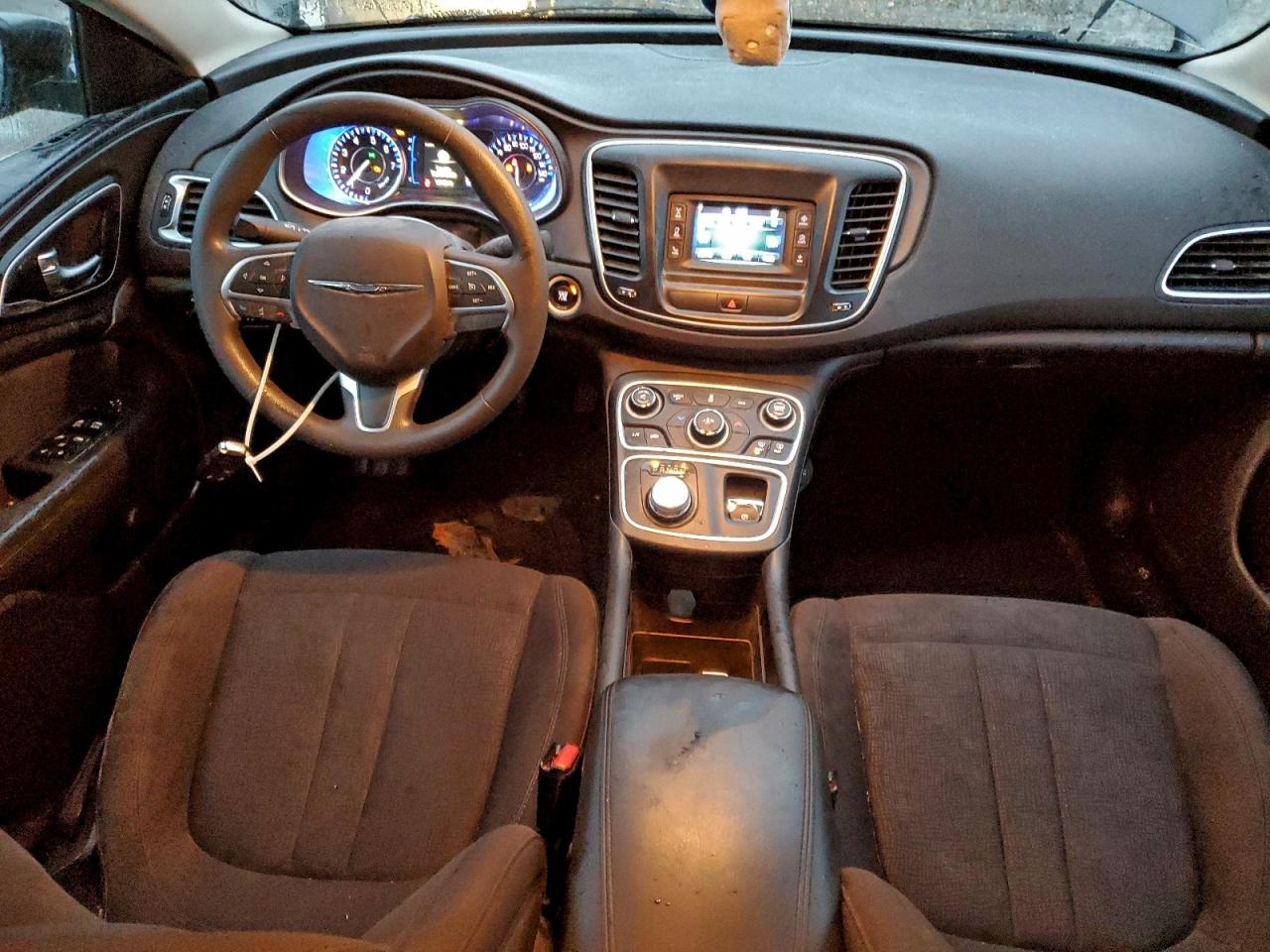 2016 CHRYSLER 200 LIMITED photo 8