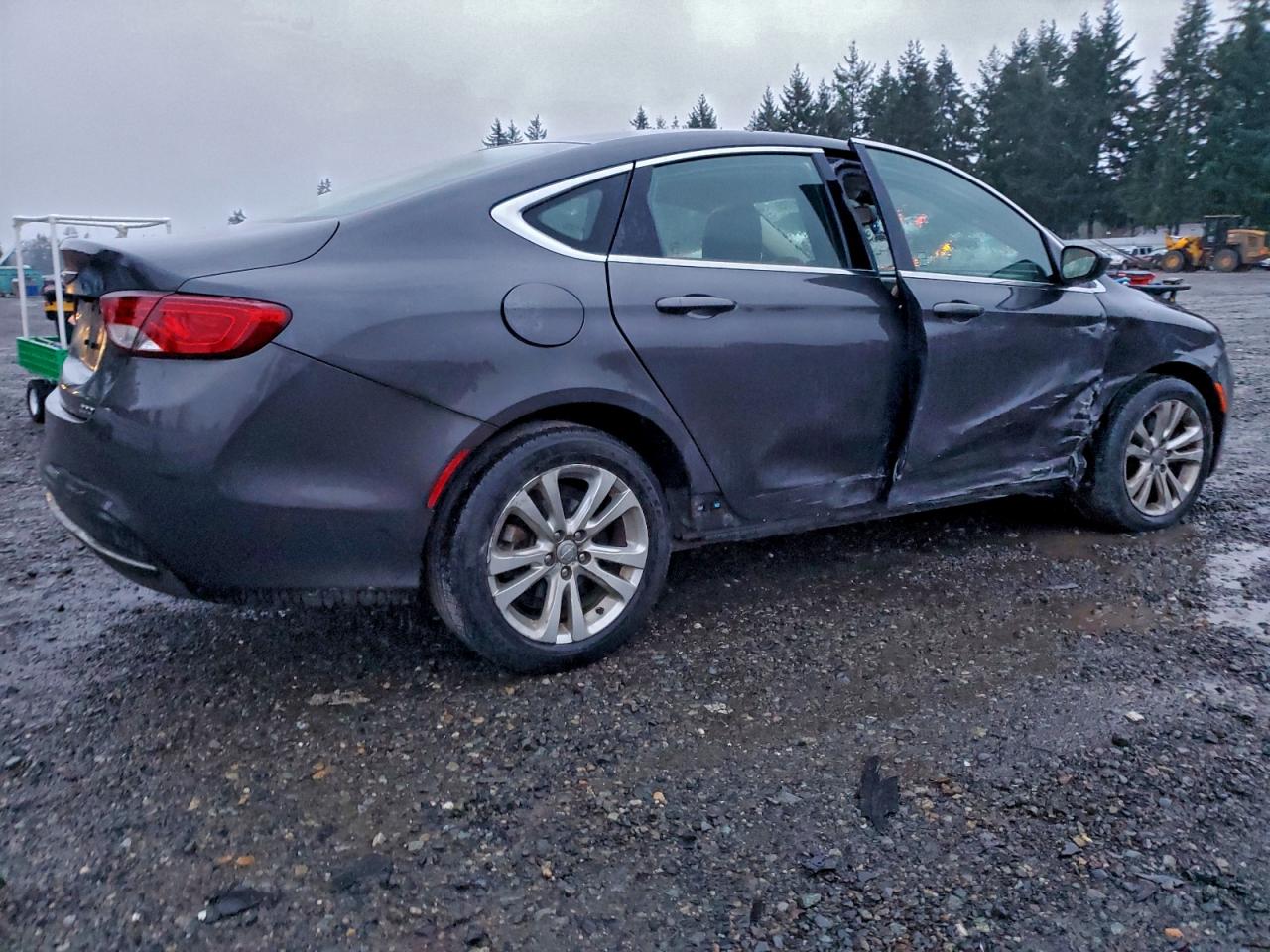 2016 CHRYSLER 200 LIMITED photo 3