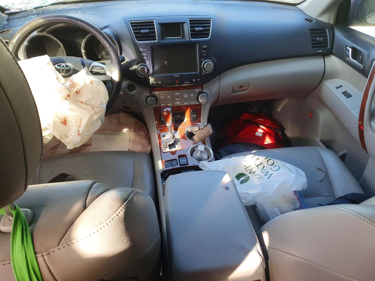 2012 TOYOTA HIGHLANDER LIMITED photo 8